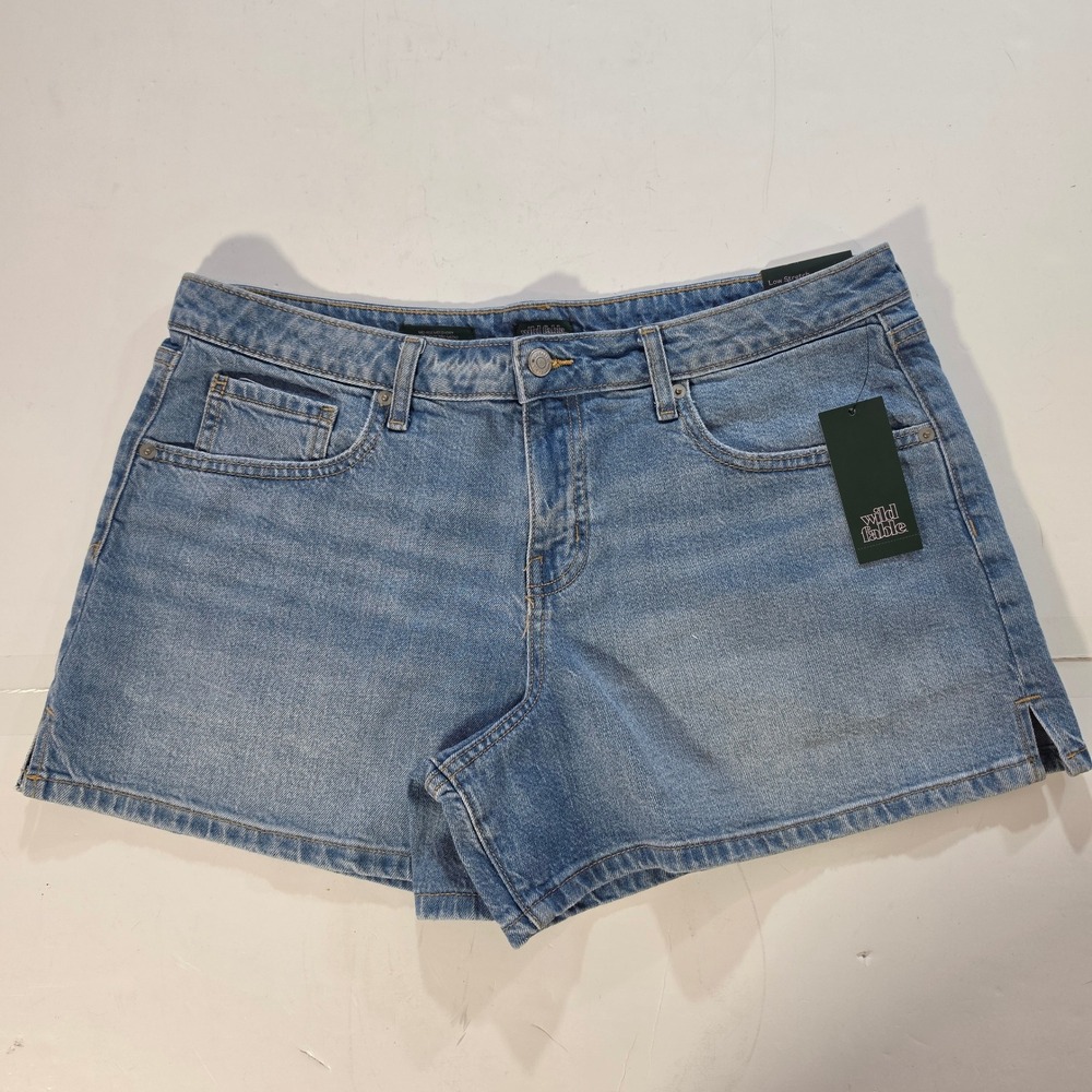 Wild Fable Womens Mid-Rise Midi Denim Shorts Light Wash‎ Blue Size 14 NWT